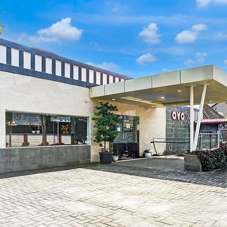 Hotel O Medan City Near Sun Plaza Formerly Residence Anugrah Exterior photo